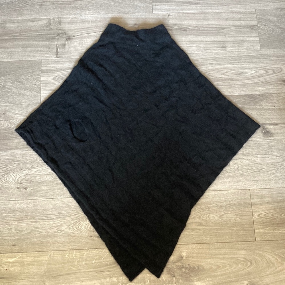Nordstrom cashmere mock turtle neck black shawl one size soft wool poncho